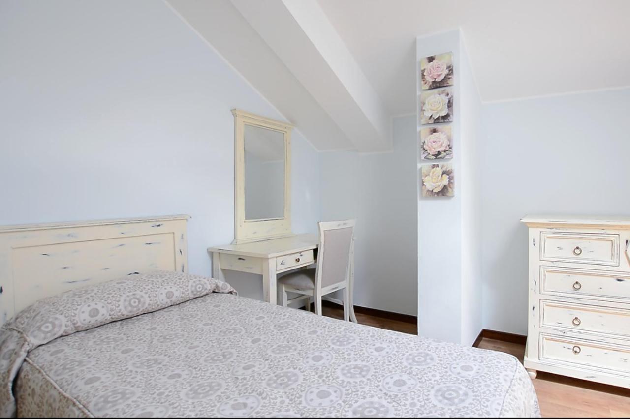 Hotel Risi Colico Luaran gambar